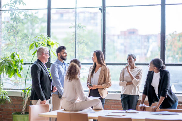 istock Casual Business Meeting 1442369574
