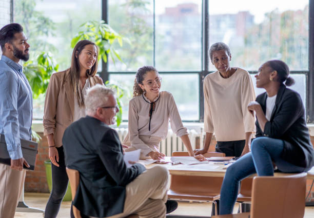 istock Casual Business Meeting 1442369586