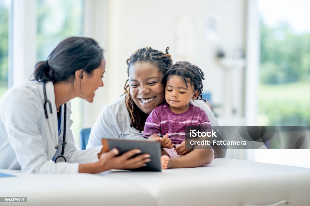 Cuộc hẹn y tế gia đình - Trả phí Bản quyền Một lần Chăm sóc sức khỏe và y học Bức ảnh sẵn có Cuộc hẹn y tế gia đình - Trả phí Bản quyền Một lần Chăm sóc sức khỏe và y học Bức ảnh sẵn có