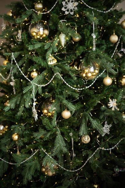 istock Crystal snowflake Christmas toy on the Christmas tree. 1442529791