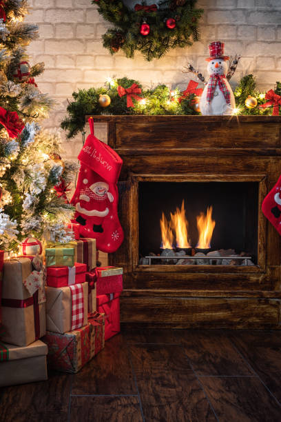 istock Decorated Christmas Fireplace at Home 1442597897