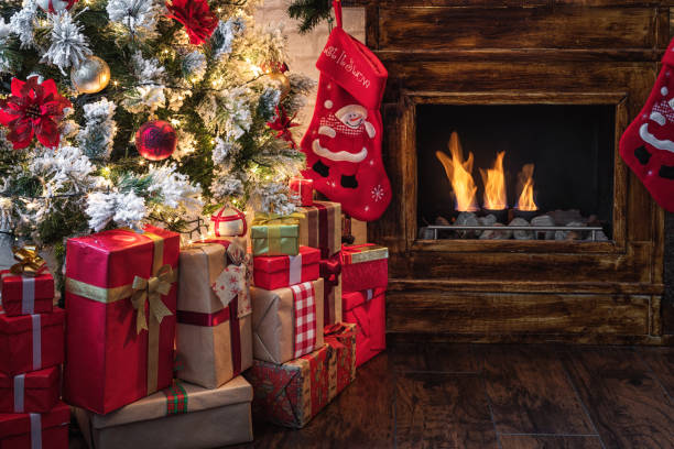 istock Decorated Christmas Fireplace at Home 1442597910