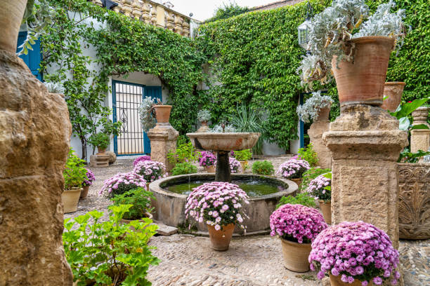 jardim do palácio de viana em córdoba, espanha - marquises - fotografias e filmes do acervo