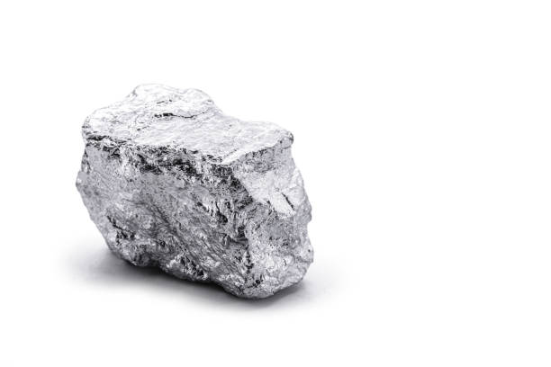 scandium, rare metal, used in industry to improve aluminum, found in some minerals in scandinavia - scandium imagens e fotografias de stock