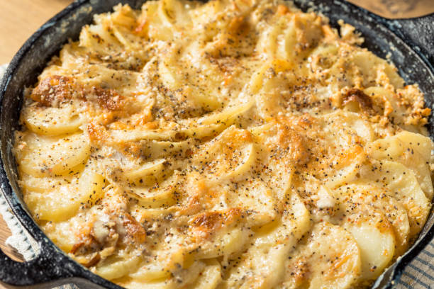 istock Homemade Cheesy Potatoes Gratin 1442601379