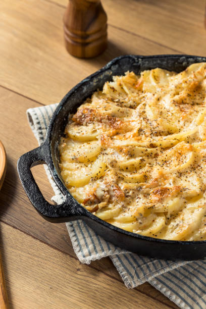 istock Homemade Cheesy Potatoes Gratin 1442601388