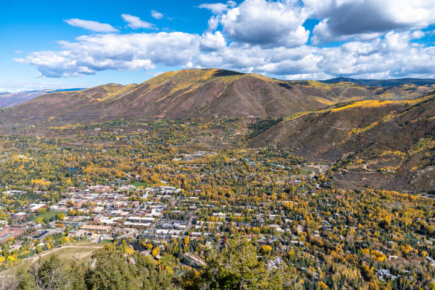 istock Autumn colors in Aspen, Colorado 1442611932