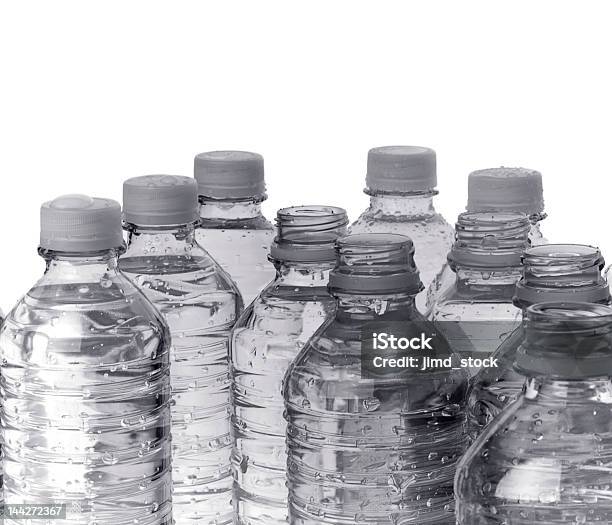 Woda Butelkowanej - zdjęcia stockowe i więcej obrazów Bez ludzi - Bez ludzi, Butelka, Chłodny