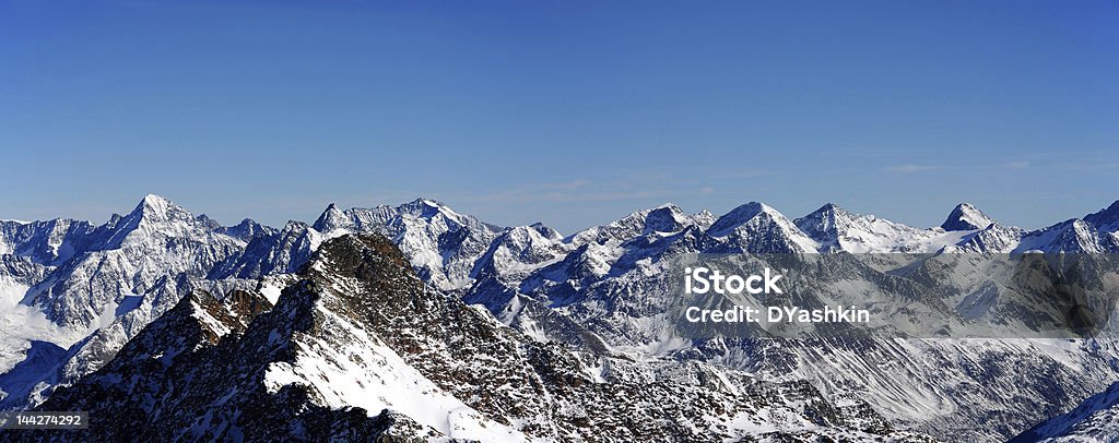 Vue panoramique sur les Alpes - Photo de Abrupt libre de droits