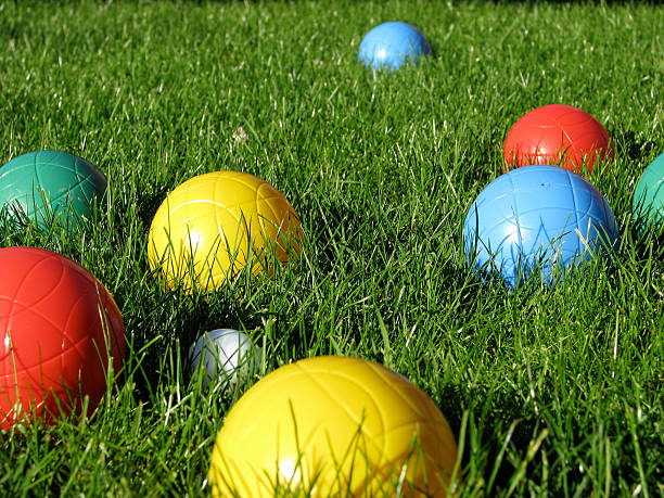 bocce 2 - lawn ball circle green foto e immagini stock