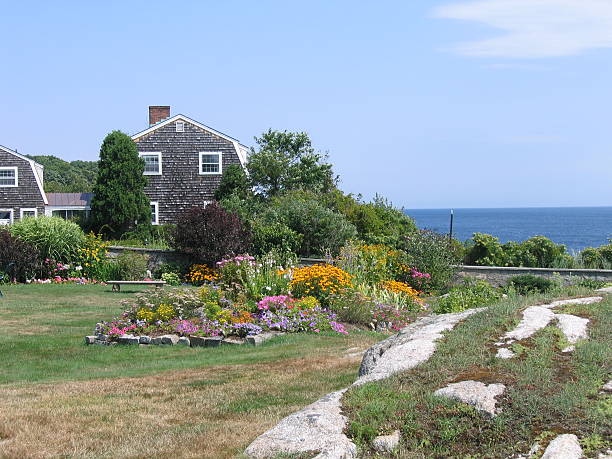 istock House on the Ocean 144278902