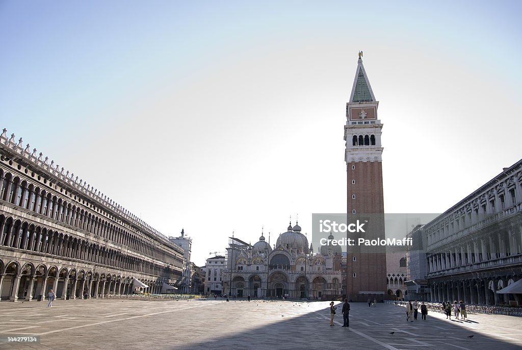 Manhã na Praça de São Marco em veneza itália - Foto de stock de Arquitetura royalty-free