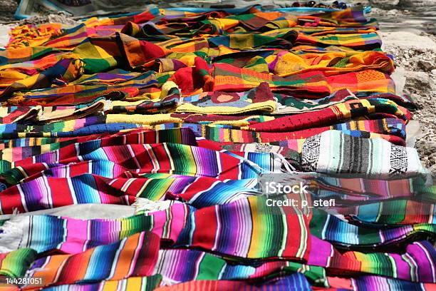 メキシコ色のハンモック - カラフルのストックフォトや画像を多数ご用意 - カラフル, ハンモック, メキシコ