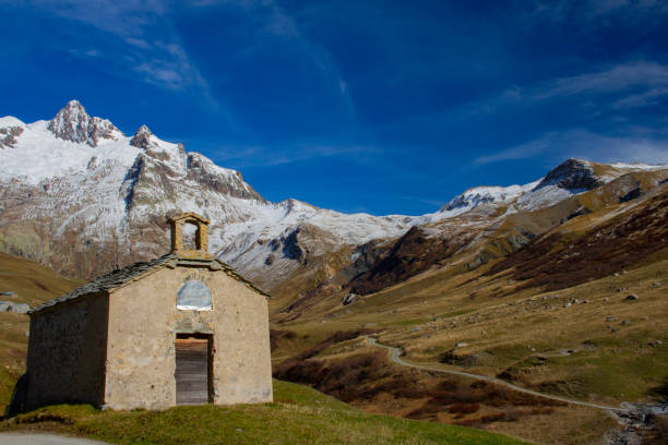 istock The Valley of the Glaciers 1442811785
