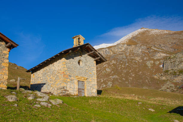 istock Valley and Alpage of La Gittaz 1442812977