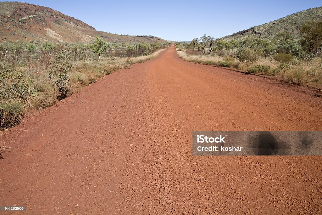 Australian carretera de tierra - Foto de stock de Zona interior de Australia libre de derechos