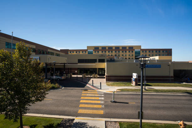 здание медицинского центра портнёф в покателло, штат айдахо - pocatello стоковые фото и изображения