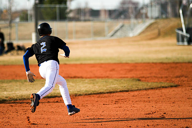 corredor de beisebol - base runner imagens e fotografias de stock