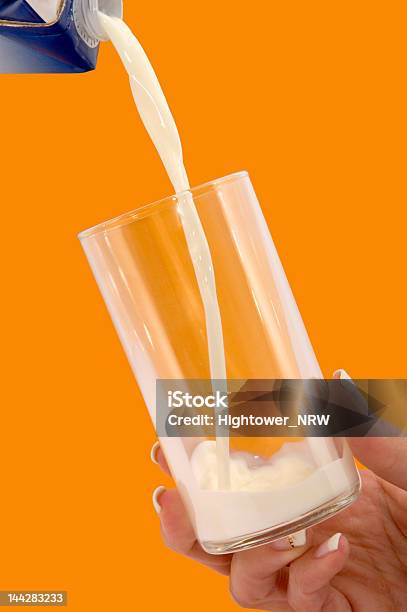 Milch - ガラスのストックフォトや画像を多数ご用意 - ガラス, グラス, ミルク