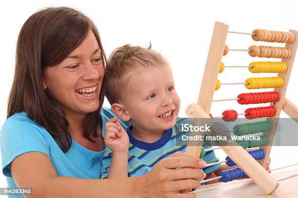 Mathematik Zeit Stockfoto und mehr Bilder von 2-3 Jahre - 2-3 Jahre, 4-5 Jahre, Abakus-Rechentafel