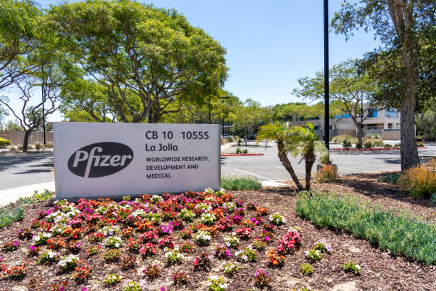 Pfizer La Jolla campus in La Jolla, CA, USA. La Jolla, CA, USA - July 9, 2022: Pfizer La Jolla campus in La Jolla, CA, USA. Pfizer Inc. is an American multinational pharmaceutical and biotechnology corporation. pfizer stock pictures, royalty-free photos & images