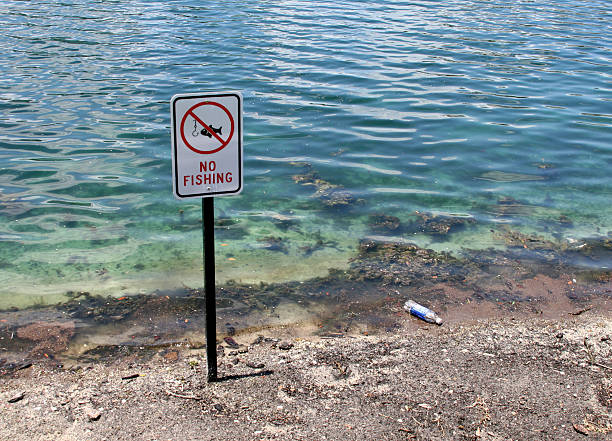 istock No Fishing Sign 144284069