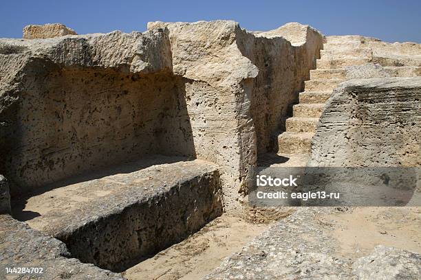 キプロスの墓の遺跡 - キプロス ニコシアのストックフォトや画像を多数ご用意 - キプロス ニコシア, 墓地, キプロス共和国