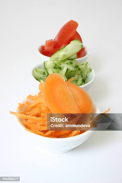 Saladcups - Fotografie stock e altre immagini di Alimentazione sana - Alimentazione sana, Carota, Cetriolo