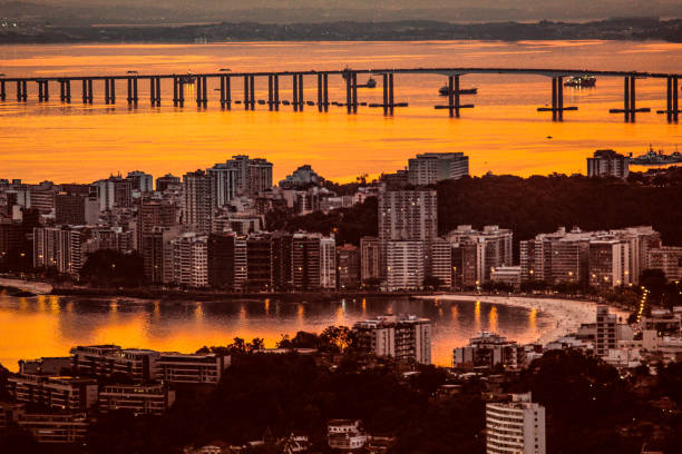 pont de niterói - niteroi photos et images de collection