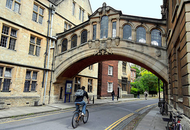 Oxford University, Bridge of Sighs Passageway connecting two college buildings, modeled after an even more famous one in Venice. oxford england stock pictures, royalty-free photos & images
