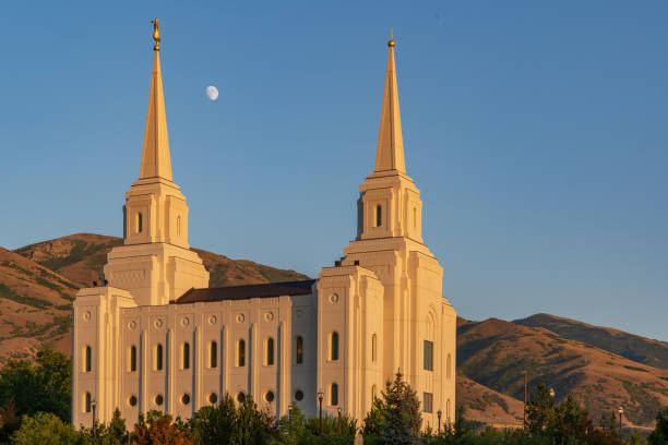 istock Mormon Church and Moon 1442882041