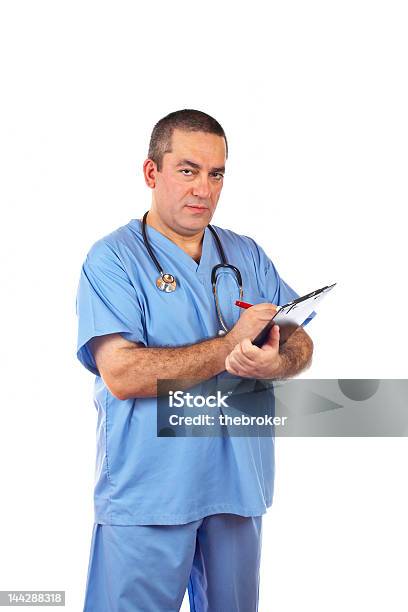 Escribir Macho Médico Foto de stock y más banco de imágenes de Accidentes y desastres - Accidentes y desastres, Adulto, Alegre