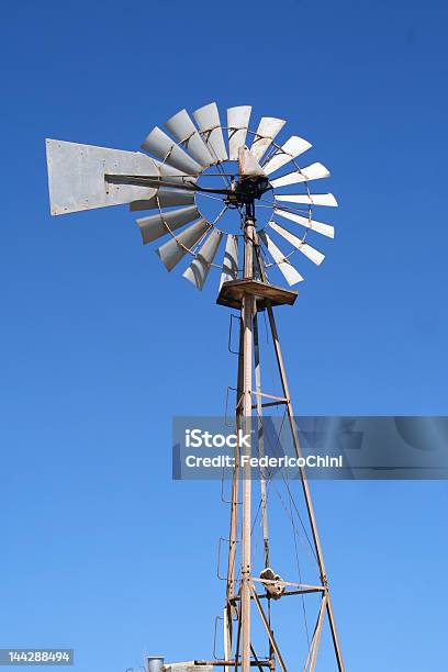 風車 - ウォーターポンプのストックフォトや画像を多数ご用意 - ウォーターポンプ, グリーンテクノロジー, ゴゾ島