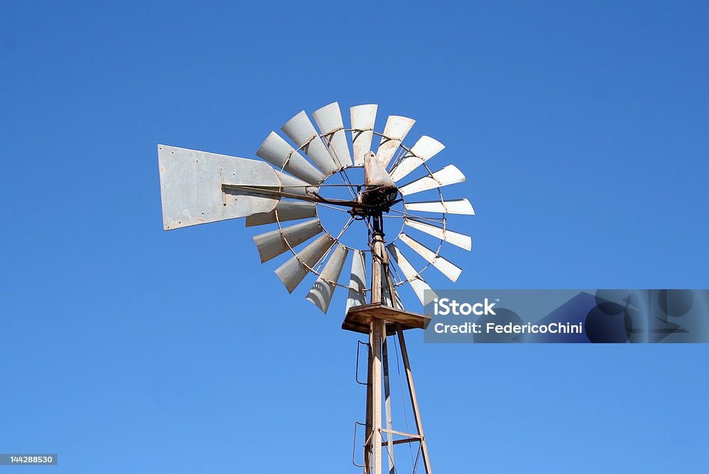 Bâtiment actionné par le vent - Photo de Agriculture libre de droits