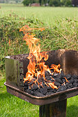 hohe-flammen-auf-barbecue.jpg?b=1&s=170x