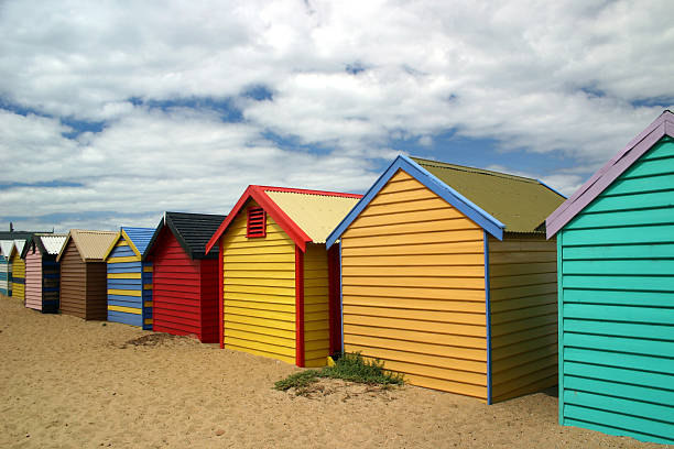 casas multicolores beach - melbourne house australia row house fotografías e imágenes de stock