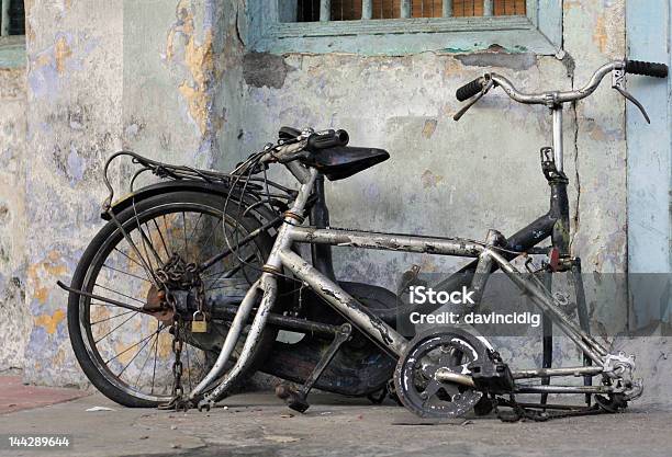 Fahrrad Stockfoto und mehr Bilder von Alt - Alt, Altertümlich, Alterungsprozess