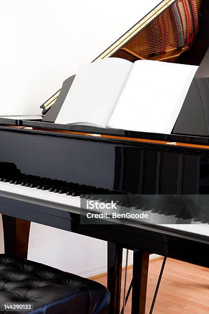 Grand Piano Stockfoto und mehr Bilder von Buch - Buch, Klavier, Musik