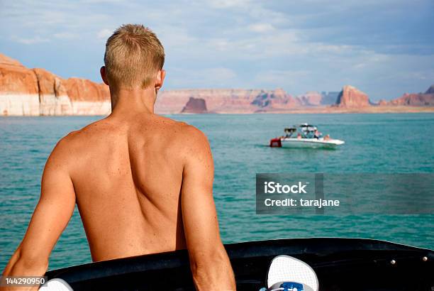 Foto de Sonhando Wakeboarder e mais fotos de stock de Lago Powell - Lago Powell, Adolescente, Adolescência