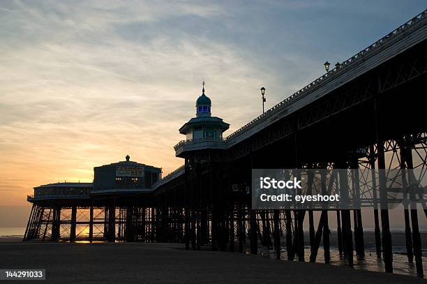 Foto de Pôr Do Sol Do Píer De Blackpool e mais fotos de stock de Arquitetura - Arquitetura, Atividades de Fins de Semana, Blackpool