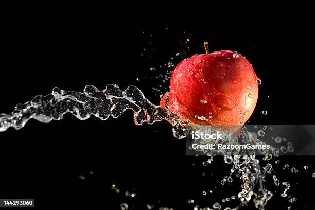 Apple Stockfoto und mehr Bilder von Spritzer - Spritzer, Saft, Apfel