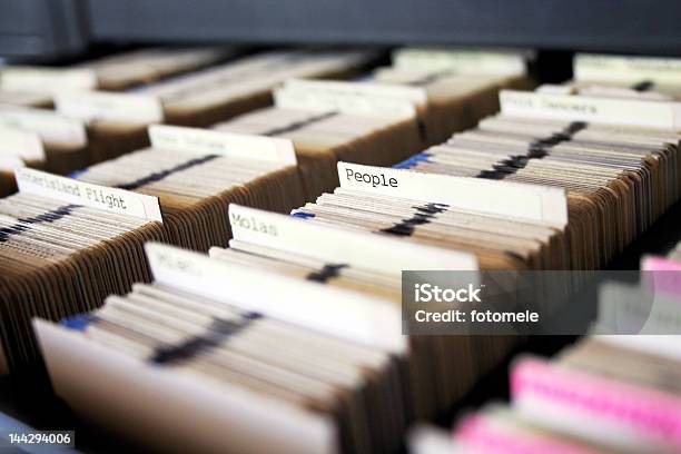 Colecção De Lâmina - Fotografias de stock e mais imagens de Biblioteca - Biblioteca, Biblioteca de Fotografias, Coleção