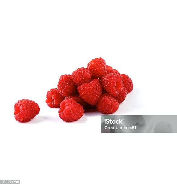 Himbeeren Stockfoto und mehr Bilder von Beere - Obst - Beere - Obst, Beere - Pflanzenbestandteile, Fotografie