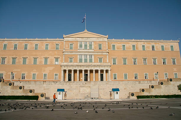 istock pigeons at parliament 144296688