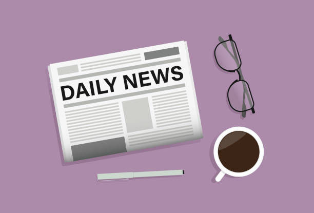 zeitung, brille, stift und kaffeetasse auf dem tisch - daily newspaper stock-grafiken, -clipart, -cartoons und -symbole