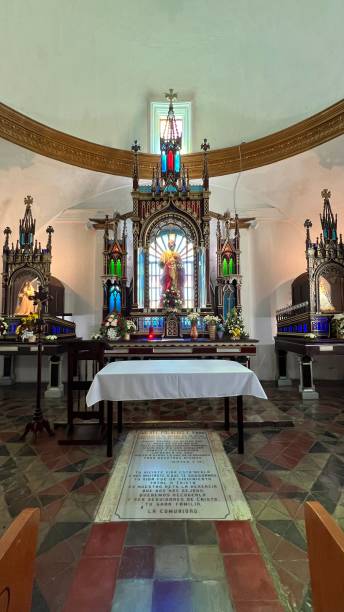 istock Central altar church of Suchitoto 1443049869