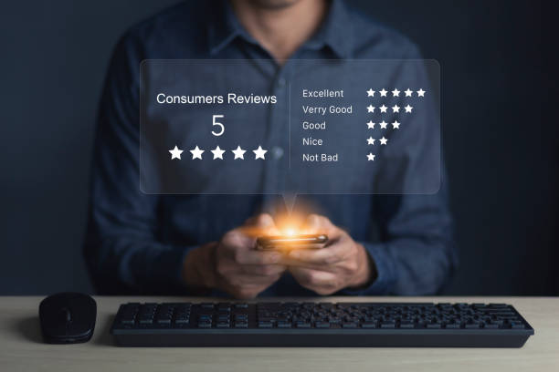 istock Consumers are doing surveys Satisfaction with services. Consumers write reviews of satisfaction with products or services.Consumers are using smartphones to answer surveys. 1443165083