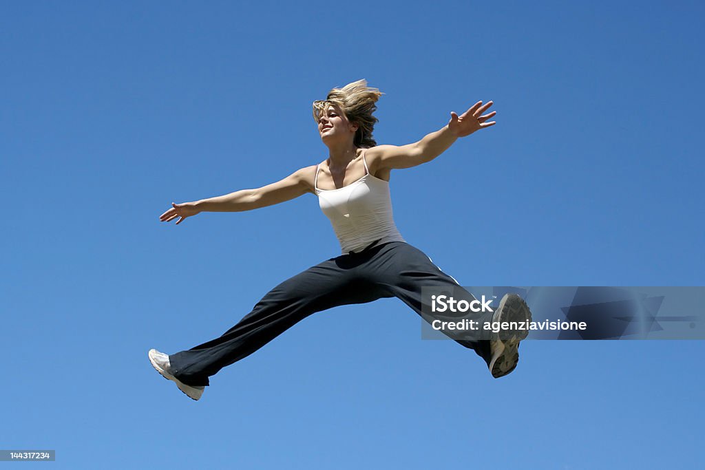 Saltar en el cielo - Foto de stock de Actividad libre de derechos