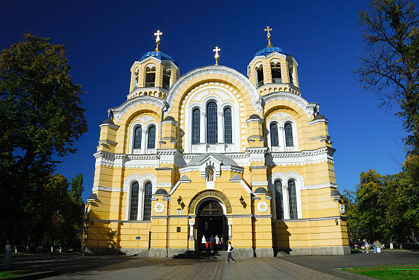 istock Vlodimersky Cathedral in Kiev 144317725