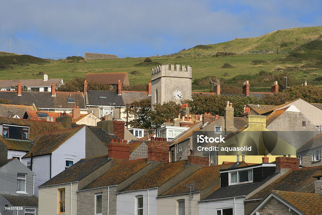 Inglês cidade costeira telhados e Igreja - Royalty-free Amarelo Foto de stock